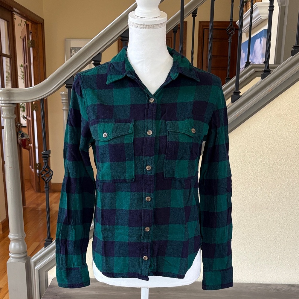Forever 21 Green and Navy Blue Plaid Flannel Shirt Size Small